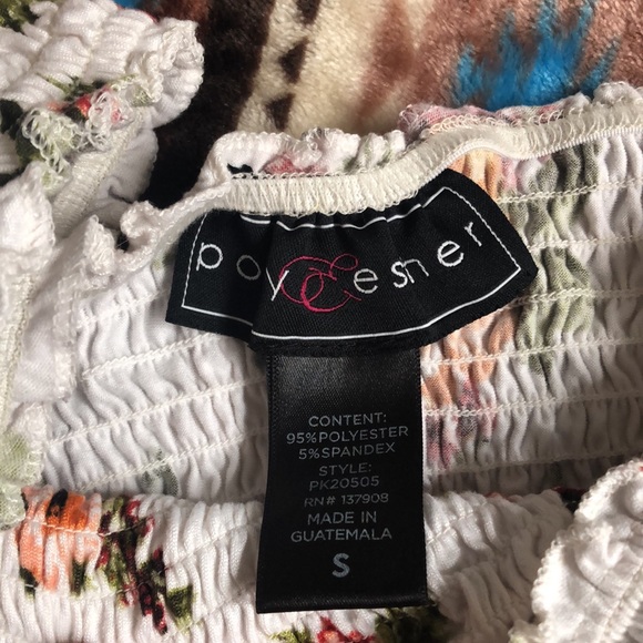 White Crop top! - Picture 2 of 2